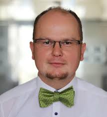 TRAINING PROGRAM WINTER SEMESTER 2021/2022 TRAININGSPROGRAMM WINTERSEMESTER  2021/2022 For Doctoral Candidates and Postdocs Für