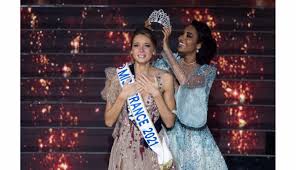 315,146 likes · 286 talking about this. Concours Miss France 2021 Est Amandine Petit Miss Normandie Revivez La Soiree D Election