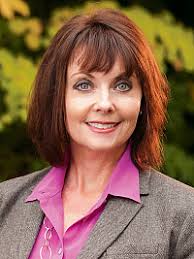 Faculty and Staff News • Advocate Magazine • Lewis & Clark