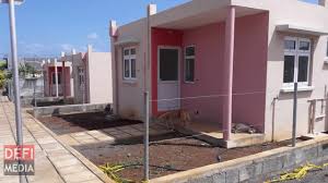 Il n'en vaut pas la peine d'acheter un produit de qualité plus ou moins médiocre pour faire des économies si vous devez le changer au bout de 2, 3 bonjour et merci beaucoup pour cet article sur les travaux nécessaires afin de revendre sa maison. Maisons Nhdc Les Prix Repartis En Trois Categories Defimedia