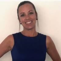 Kari Castro's Instagram, Twitter & Facebook