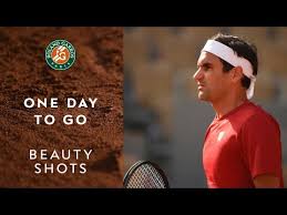 It is the only claycourt grand slam tournament. Si Solfeyquk7m