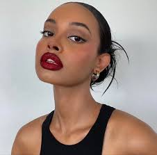 Eliza Suarez (soyyeliza)