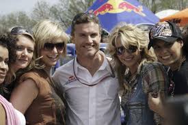 Still married to his wife karen minier? Piloten Party Und Ps Autobild De