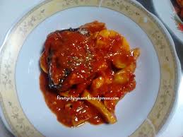 Ikan sarden segar maupun sarden kaleng sudah turun temurun menjadi pilihan lauk favorit bagi masyarakat. Cara Membuat Ikan Sarden Kaleng Balado Padang Firsty Chrysant