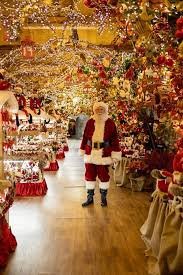 Qui si vive la magia del natale e si può scoprire la baita in cui vive babbo natale a cui consegnare personalmente la propria letterina. Il Villaggio Di Babbo Natale Mondo Verde Garden 2021 Reggio Emilia Foto Date Orari Come Arrivare