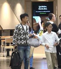 Jun 04, 2021 · 其实，杨丞琳和李荣浩在结婚之前就已经经历了很久的恋爱长跑，二人的感情十分稳定。此前，杨丞琳在开演唱会的时候，李荣浩还通过视频的方式与杨丞琳合唱《暧昧》，杨丞琳在演唱会上受伤后，李荣浩还发长文表达对老婆的心疼，可见二人十分恩爱。 æŽå…‹å‹¤çˆ¶å­ä¿©çŽ°èº«åƒä¸‹åˆèŒ¶ 12å²é•¿å­ç½•è§æ›å…‰ å‡¤å‡°ç½'