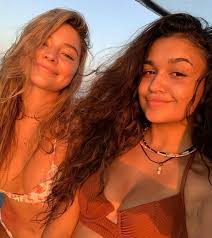 Jun 03, 2021 · avec l'aide de kiara, pope et jj, il va se lancer à son tour dans cette chasse au trésor, tout en ayant la police à ses trousses. Pin On Movies Series