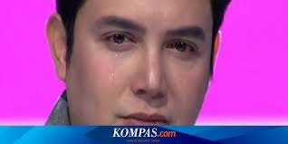 Paolo Ballesteros Tahan Tak Berkedip 1 Jam 17 Menit, Kamu Bisa?