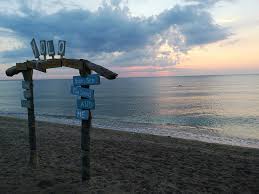 Sunset beach / povestea ceaunului is a restaurant located in vama veche. Yolo Summer Bar RÄsÄrit In Vama Veche Yolo The Place Facebook