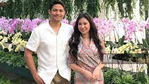 Cik reen & encik ngok ngek (juga dikenali sebagai cik reen encik ngok ngek) ialah sebuah siri drama televisyen malaysia 2018 arahan hadith omar, diadaptasi dari novel the misadventures of cik reen & encik ngok ngek karya maya adira. Farah Nabilah Umum Bakal Nikah Dengan Amirul Pada 20 Disember 2019 Sensasi Selebriti