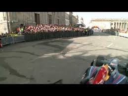 David coulthard believes 2020 will be a huge season for red bull racing, especially if they want to persuade max verstappen to sign a new contract for 2021 and beyond. David Coulthard Red Bull F1 Demo In Bogota Colombia Youtube