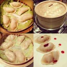 I ravioli cinesi di gamberi al vapore sono un piatto gustoso e leggero e sono ottimi con la salsa agrodolce o quella di soia. Har Gow Dim Sum Di Gambero Ravioli Cinesi Al Vapore Nero Di Seppia