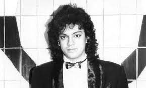Филипп киркоров родился в апреле 1967 года в болгарском городе варне. Filipp Kirkorov Kak Menyalsya Pevec I Ego Pesni Znamenitosti Pevcy Pevicy
