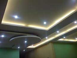 Plafon rumah minimalis dengan kisi kayu yang rumit ini sangat cocok dipasang di ruang tamu atau ruang makan. 58 Ide Desain Plafon Ruang Tamu Terbaik Desain Plafon Ruang Tamu Desain Plafon Desain