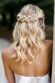 Cutting long hair into a bob right before your wedding would be a pretty drastic move. 39 Perfect Wedding Hairstyles For Medium Hair Wedding Forward