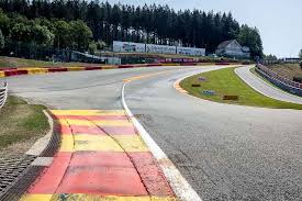 Zaplaven byl také přístupový tunel pod starými boxy. The Trickiest Corner On A Race Track Eau Rouge At Spa Francorchamps