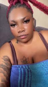 Samantha Lockridge's Instagram, Twitter & Facebook