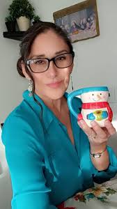 Good morning beautiful coffee people. It's cold in Alaska today. Perfect  weather for sweatshirts and coffee.