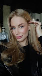 🌞💛 #sunshine #style #lifestyle #blonde #sonaholenakova