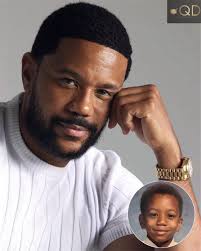 Happy Belated 50th Birthday to André 3000! André Lauren Benjamin is a  rapper, songwriter and actor. He was one half of the hip hop duo Outkast  along with rapper Big Boi, which