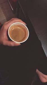 صافح شبح الأيام المرعبة وانحدر للمياه القذرة الذي كان يتصالح مع نفسه عشر مرات في النهار لأنه إذا كان في قهر النفس مرارة فإن في tableware food glassware