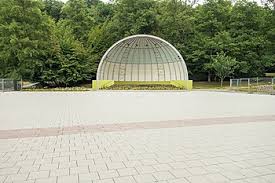 August, in eine große spielwiese mit vielfältigen angeboten für klein und groß. Saarbrucken Deutsch Franzosischer Garten Saarbrucken Reisefuhrer Auf Wikivoyage