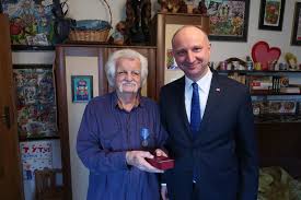 View over 50 henryk jerzy chmielewski artworks sold at auction to research and compare prices. Medal Stulecia Odzyskanej Niepodleglosci Dla Henryka Chmielewskiego