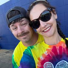 Can anyone help a new player learn Escape from Tarkov?