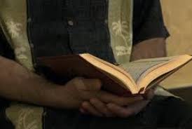Manfaat membaca al quran di rumah. Melembutkan Hati Dengan Alquran Republika Online