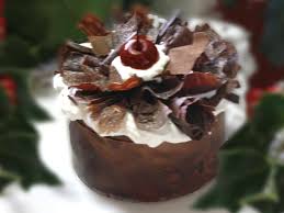 Recette De Foret Noire Comme A La Patisserie La Recette Facile Recette Recette Foret Noire Foret Noire Patisserie