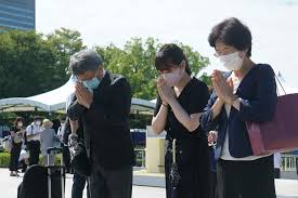 Jun 04, 2021 · 8月5日まで続き、翌日の平和記念式典で原爆慰霊碑の下にある石室に納められる。 今年は被爆から76年。 広島市によると、昨年8月6日までに氏名が記帳された死没者は32万4129人で、名簿は118冊ある。 7gtivoh0ogoerm