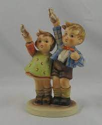 These busy children, discovering the wonders of the world around them, exemplify sister hummel's gentle spirit. Pin On Hummel Kinder
