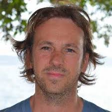 Derek Irwin (@drderekirwin)