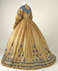 As the skirt developed, the back emphasis saw the creation of the first bustle, which had appeared by 1868. 170 Women S Fashion 1860s Ideas Civil War Dress Historical Fashion Fashion