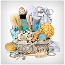 We've gathered 21 unique gift baskets that include everything from a salami bouquet, a bucket of candy, and even ice cream. 39 Must Have Luxury Gift Baskets For Women Dodo Burd