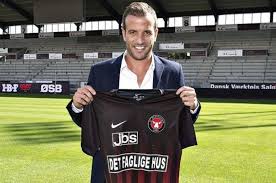 Tottenham midfielder rafael van der vaart has returned to hamburg in a £10.3million deal. Masih Cinta Rafael Van Der Vaart Menyimpan Hasrat Untuk Kembali Ke Tottenham Hotspur Semua Halaman Bolasport Com