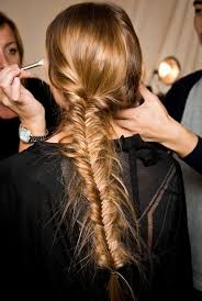 Trova una vasta selezione di treccia capelli a accessori per. Trecce Mania Il Grande Trend Dell Estate Per I Nostri Capelli