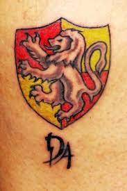 Harry Potter Gryffindor Crest Tattoo Harry Potter Tattoos Crest Tattoo Harry Potter Quotes Tattoo