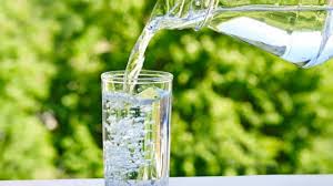 Cara kurus dengan minum air putih. Biar Langsing Ahli Sarankan Minum Air Putih 30 Menit Sebelum Makan