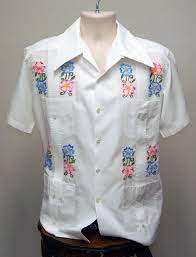 70s Vintage Cuban Guayabera White Men S Medium Shirt Etsy Outfits For Mexico Cuban Guayabera Mexican Wedding Shirt