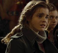 Hermione granger is a strong and intelligent female character in harry potter whose hair underwent several transformations throughout the movies. Which Of Hermione S Hairstyles Do Tu Prefer Hermione Granger Fanpop