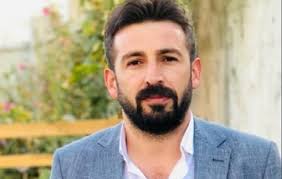 Ferda yıldırım ile birlikte instagram yayını yapan ümit aktaş ekmeğin zararları hakkında öyle şeyler söyledi ki kulaklarınıza inanamayacaksınız.#ümitaktaşher. Esi Bahtiyar Firat Tan 8 Gundur Haber Alamayan Esra Firat Dosyaniza Savci Ve Bassavci El Koydu Dediler Boldmedya