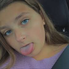 Lily Erickson (Lilabear22)