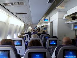 But the 747 has become the most famous and successful airliner of all time, a revolutionary aircraft that has reigned unchallenged for 35 years and earned boeing an estimated $100 billion in sales. Notre Test Du Boeing B747 400 De La Compagnie Corsair