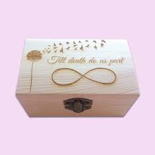 We are a sydney based team dedicated to designing and crafting the finest engagement and wedding ring boxes. Infinity Engraved Little Box With Engraving For Weddings Cape Town South Africa Polkadot Box Little Boxes Place Card Holders Engraving