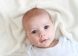 rare slaaphoudingen van een baby Archives