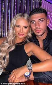Tommy paul is presently dating his girlfriend, kiki passo. Tommy Fury Insists He Would Very Comfortably Beat Jake Paul And Labels Him Fake Aktuelle Boulevard Nachrichten Und Fotogalerien Zu Stars Sternchen