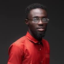 Is this fake or what ? 😂😂😂 mmmh🤐 I know Kobby Amoah, will give them  some Malafaka!