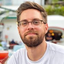 Zane Tracy's Instagram, Twitter & Facebook